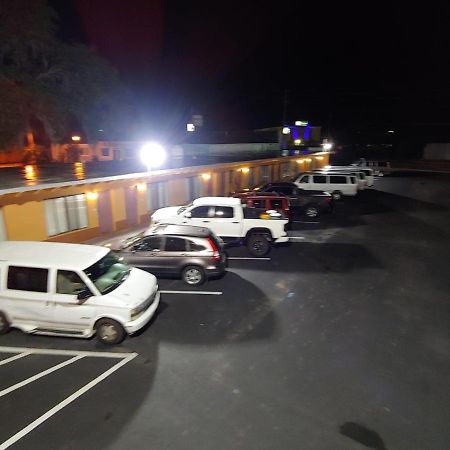 Relax Inn Silver Springs Exterior foto