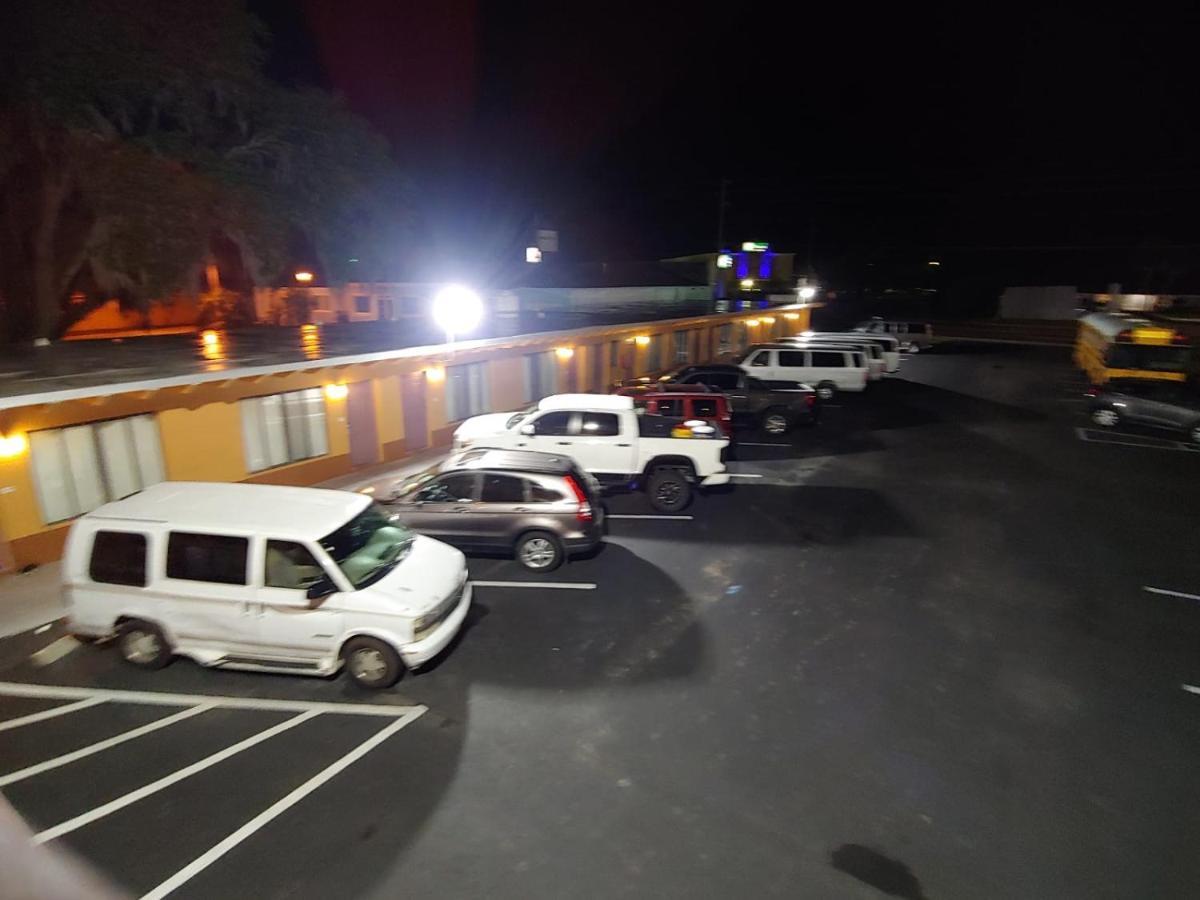 Relax Inn Silver Springs Exterior foto